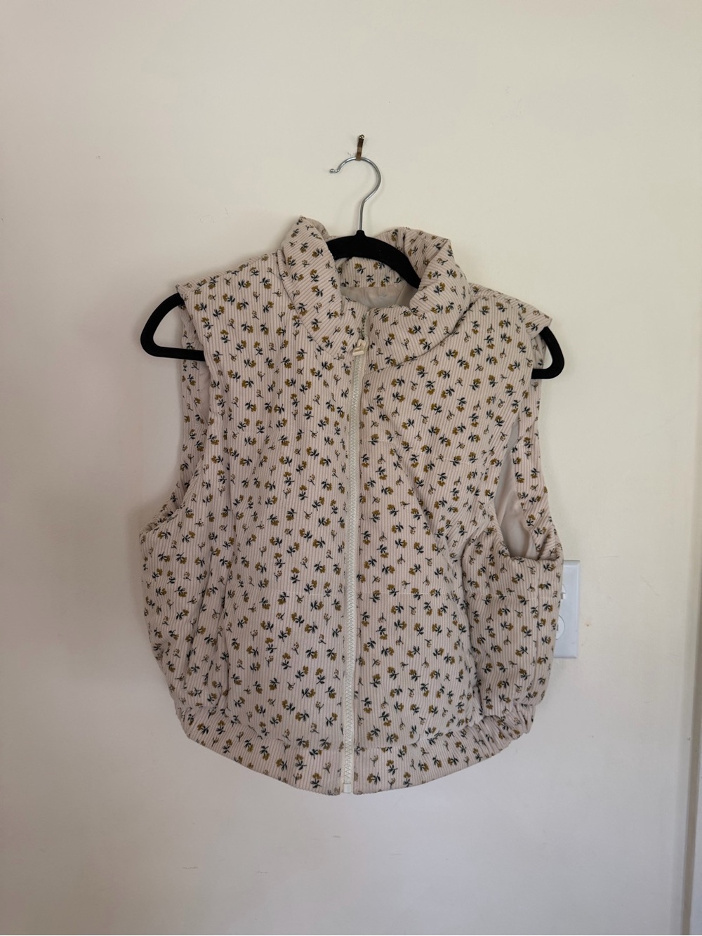 Womans Quilted Cream Floral Puffer Vest - Jackets & Coats